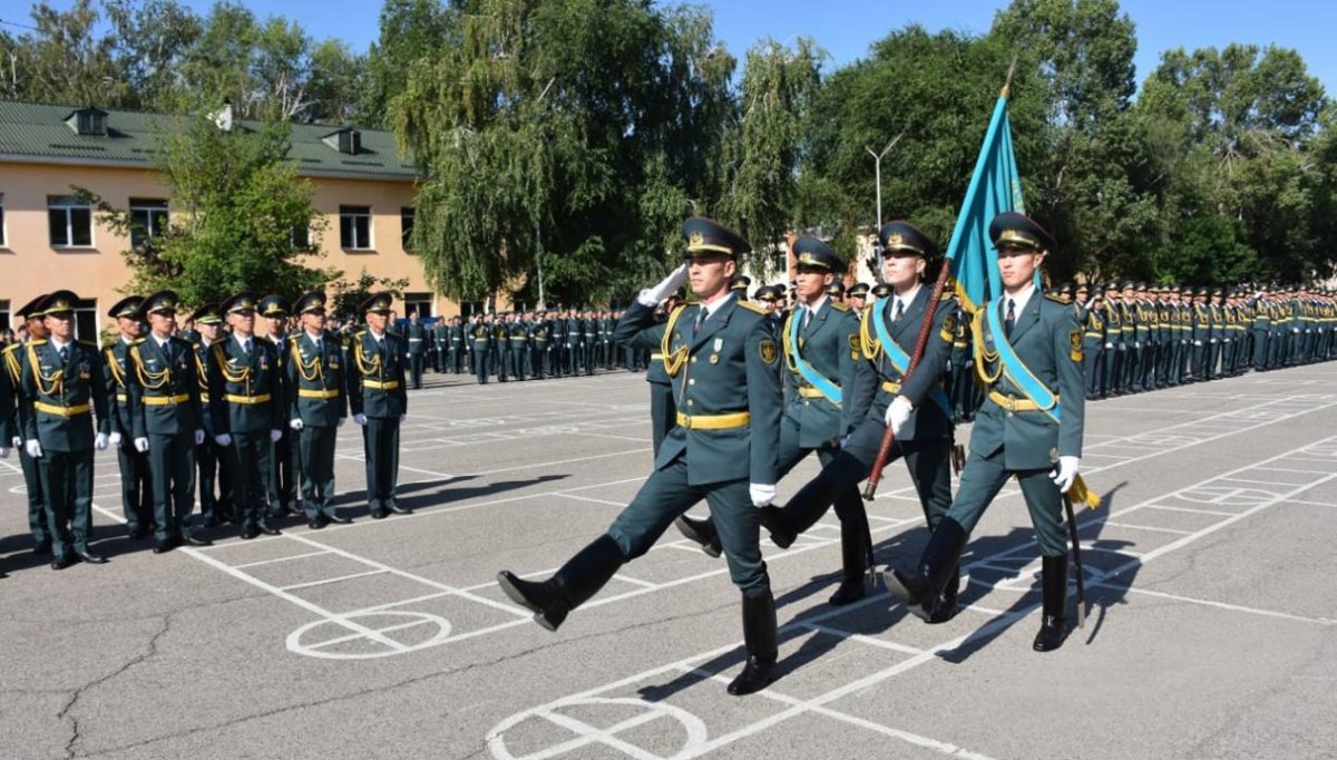 Назначенные в полк молодые офицеры