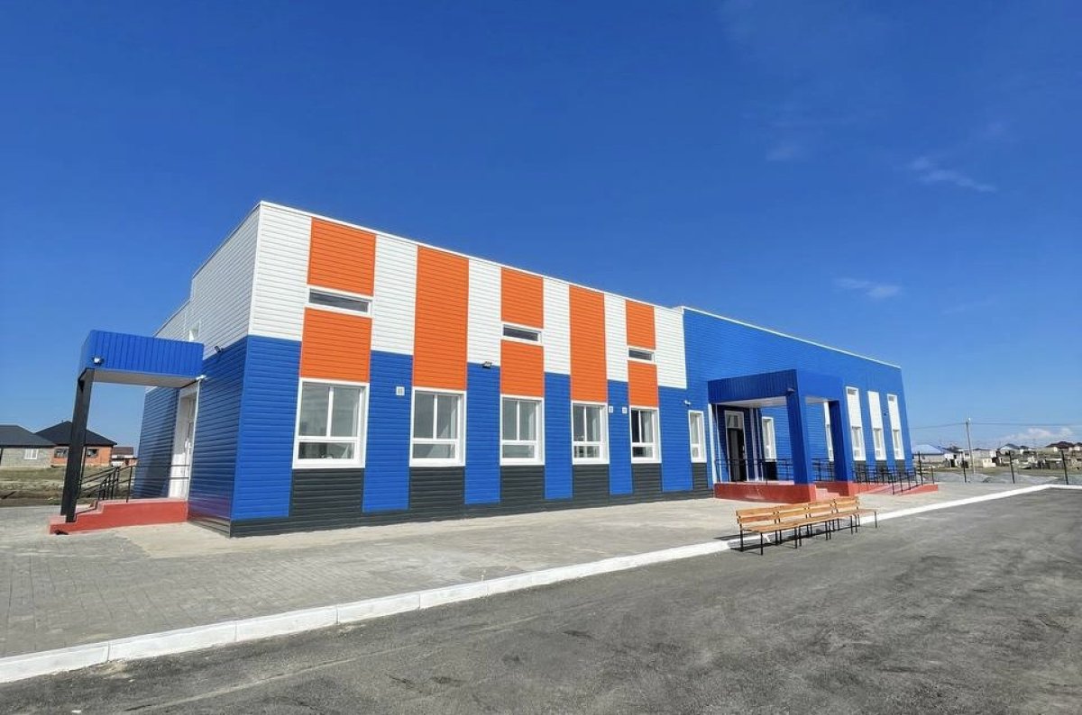 Дәрігерлік кабинетте орыстар