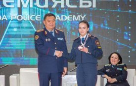 ІІМ басшысы Қарағанды академиясының курсанттарымен және оқытушыларымен кездесті