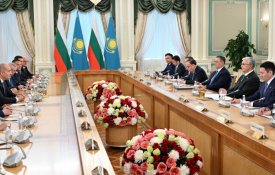 Президенты Казахстана и Болгарии провели переговоры в расширенном формате