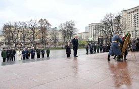 Касым-Жомарт Токаев возложил цветы к памятнику-мемориалу «Могила неизвестного солдата»