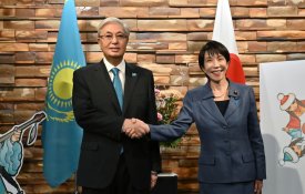 Мемлекет басшысы Жапонияның Премьер-министрі Санаэ Такаичимен келіссөз жүргізді