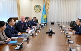 Первый заместитель Премьер-министра обсудил с руководством XINFA GROUP г-ном Чжао Тинъюном строительство промышленного парка в Павлодарской области