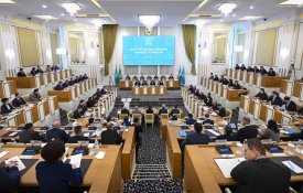 Конституциялық комиссияның үшінші отырысы: парламенттік фракциялардың жетекшілері ұсыныстарын айтты