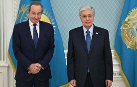 Мемлекет басшысы Air Astana компаниясының бас атқарушы директоры Питер Фостерді қабылдады