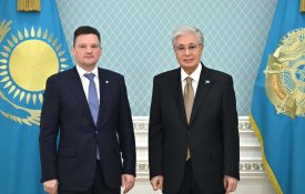 Президент Касым-Жомарт Токаев принял председателя правления Евразийского банка развития Николая Подгузова