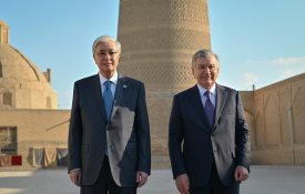 Қазақстан мен Өзбекстан президенттері Бұхараның тарихи орындарын аралап көрді