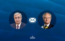 Глава государства поздравил Короля Швеции Карла XVI Густава с 80-летием