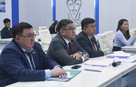 О проведении защитных мероприятий против саранчовых вредителей