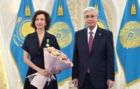 Мемлекет басшысы ЮНЕСКО-ның бұрынғы Бас директоры Одрэ Азулені Qoja Ahmet Yasaui орденімен марапаттады