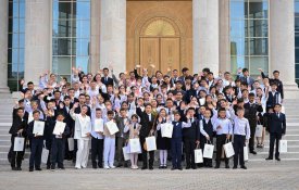 Еліміздің әр өңірінен келген оқушылар Ақорданы аралады