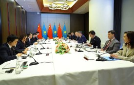 Олжас Бектенов Қытайдың ірі компанияларының басшыларымен АӨК, өнеркәсіп, цифрландыру және автомобиль жасау саласындағы ынтымақтастықты талқылады