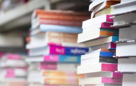 10 книг, объединяющих поколения: что читают казахстанские семьи