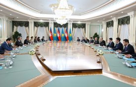Қасым-Жомарт Тоқаев пен Хун Манет кеңейтілген құрамда келіссөз жүргізді