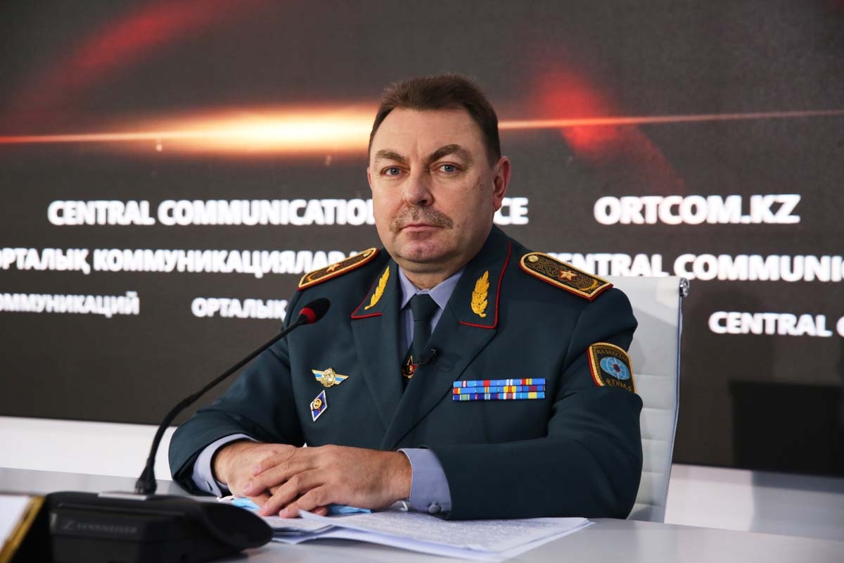 Министр чс рк. Министр по чс кулдашев. Министр чс рк. Министр чс рк. Министр мчс рк.