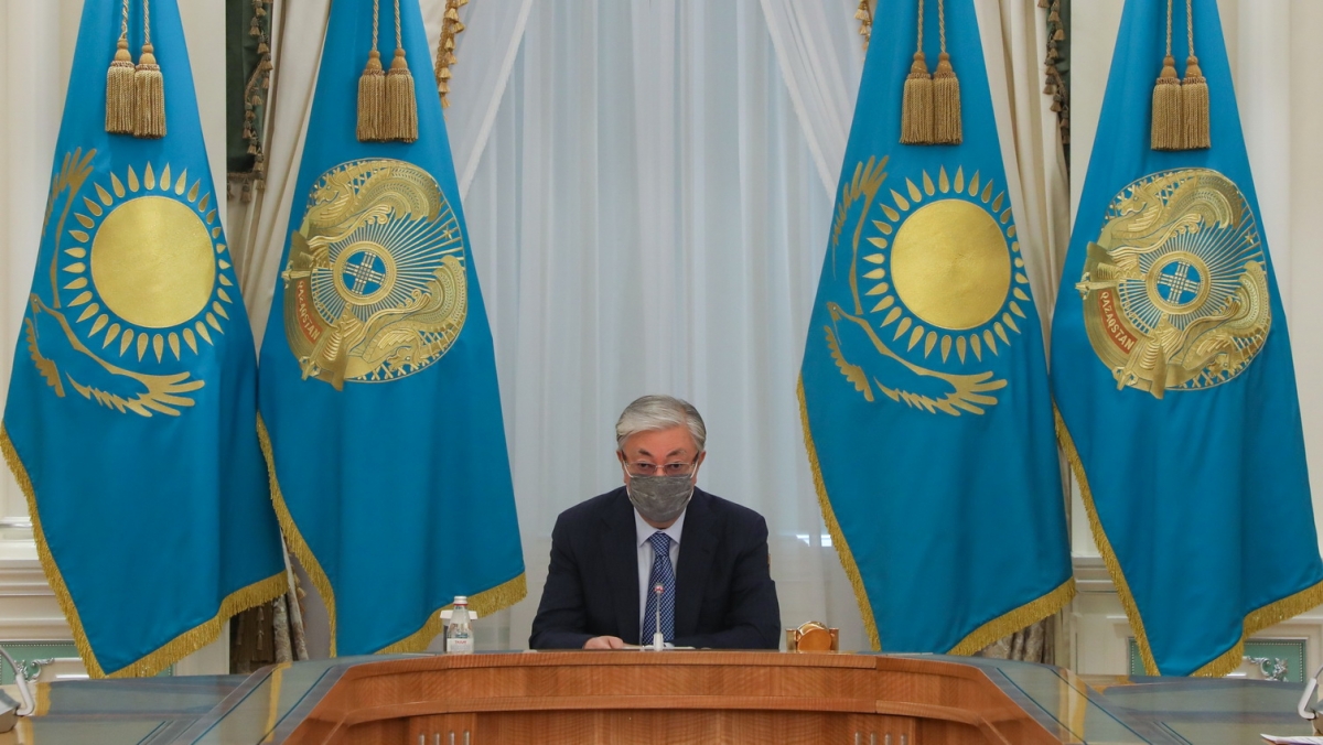 Глава государства провел совещание с акимами