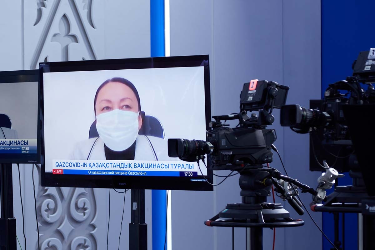 Штамм коронавируса появился в Казахстане на 3 месяца позже, чем в России, поэтому они работают на опережение - эксперт о вакцине