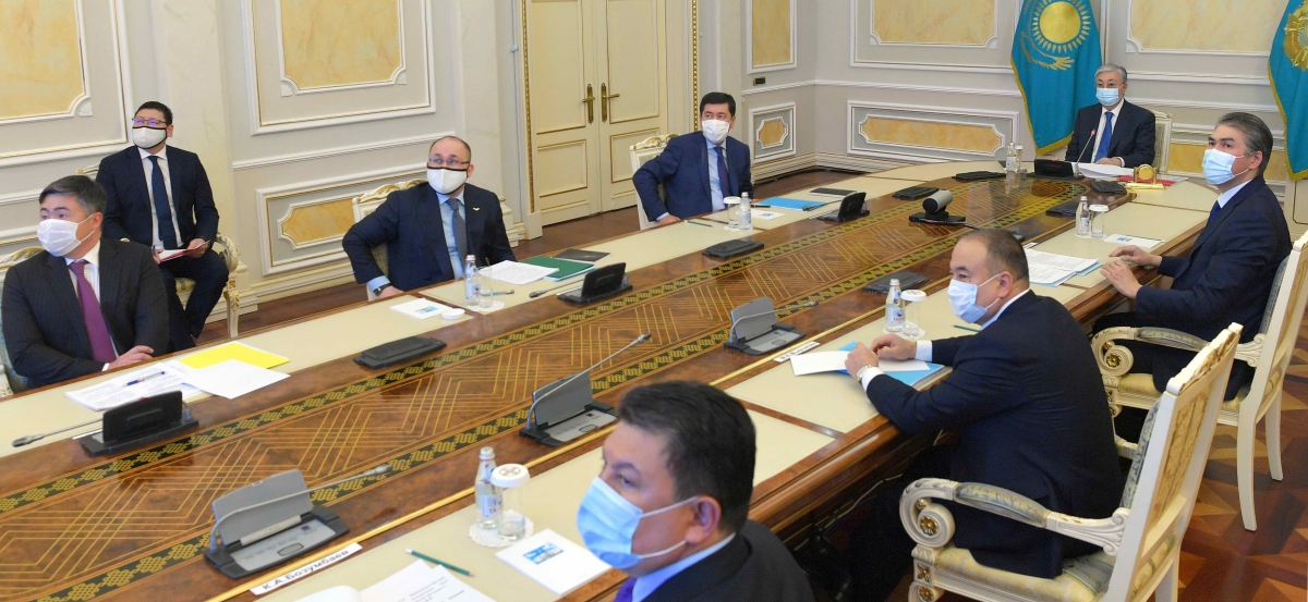 Глава государства провел совещание об эпидемиологической ситуации по коронавирусной инфекции в стране