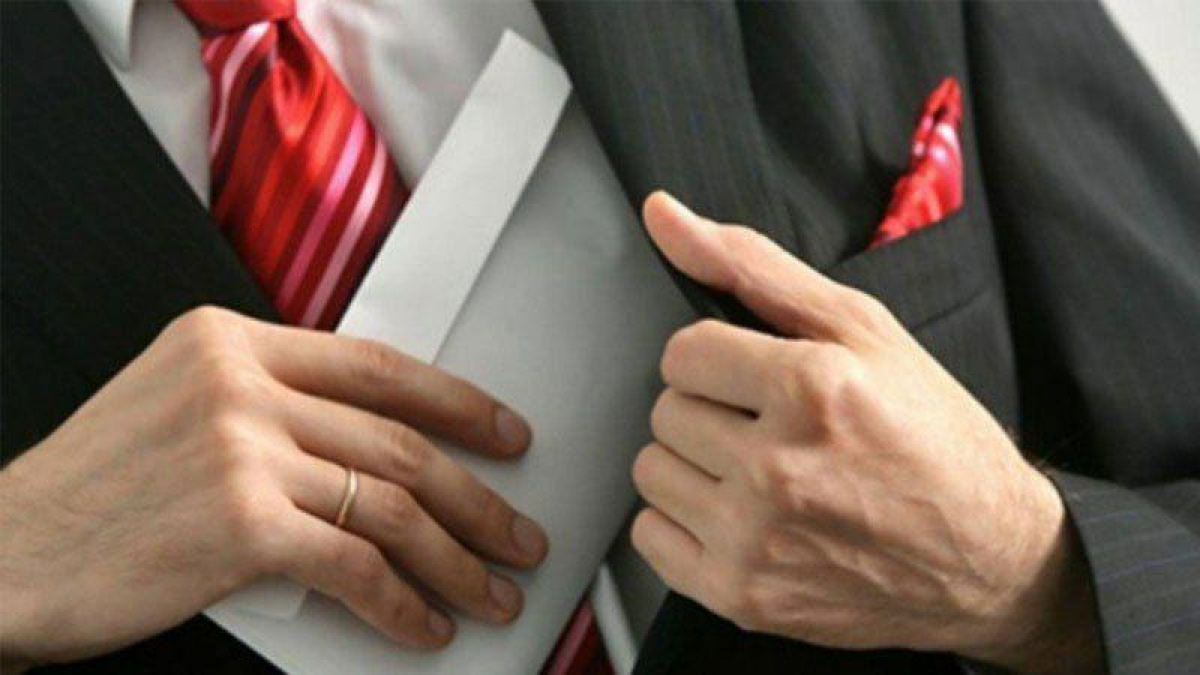 За непринятие мер по противодействию коррупции должностные лица будут наказаны штрафом порядка 300 тысяч тенге.