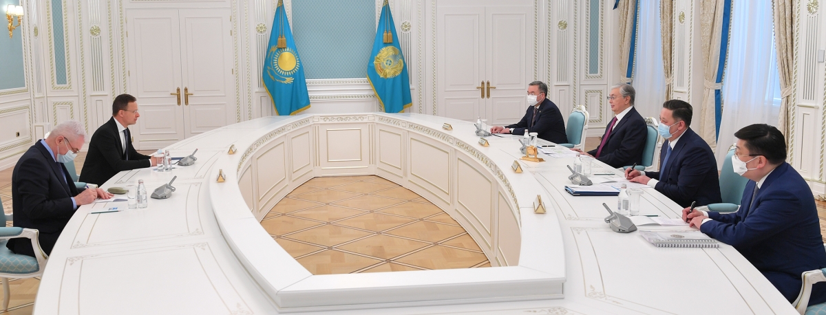 Глава государства принял министра иностранных дел и внешней торговли Венгрии Петера Сийарто