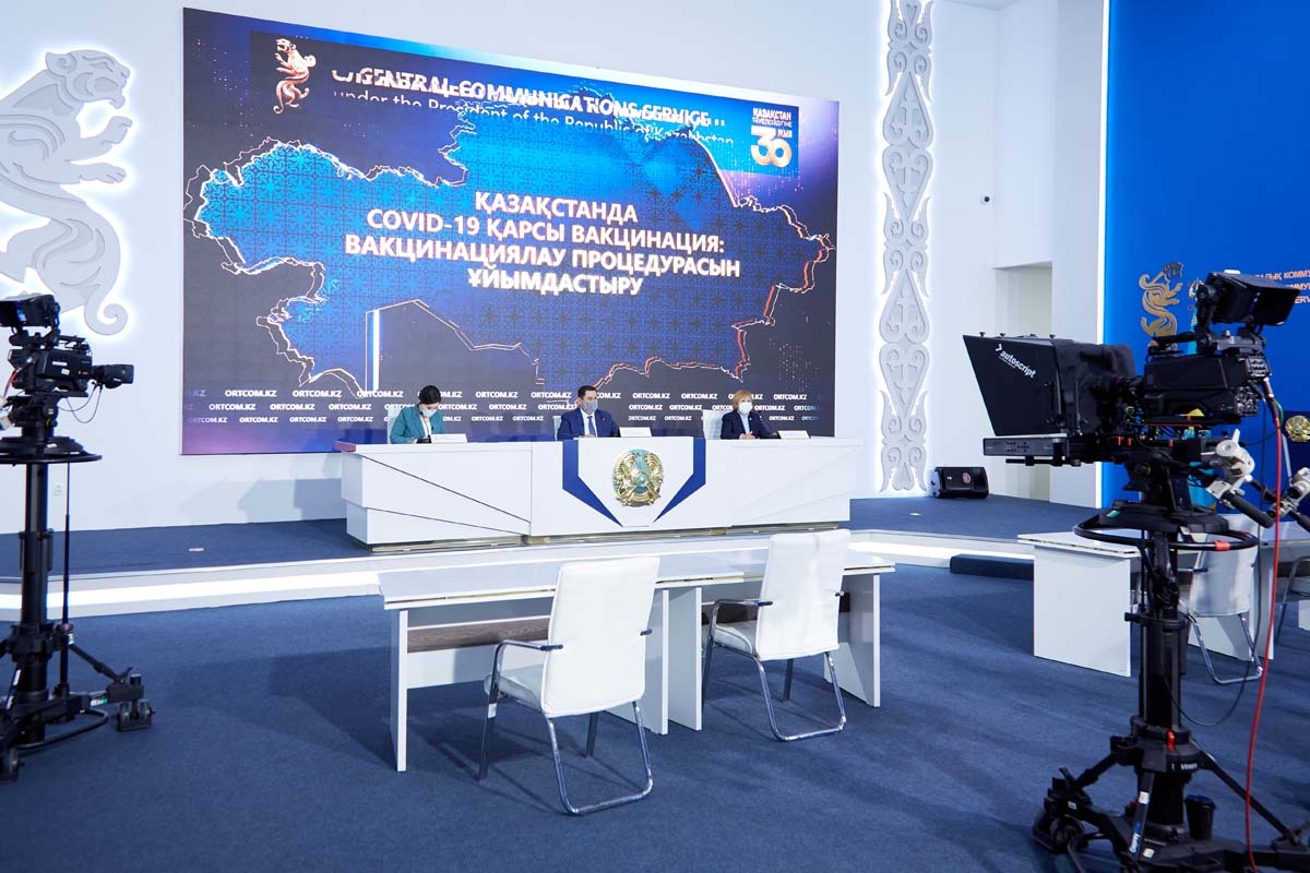 Когда человек провакцинирован, его иммунная система распознает наличие коронавируса в организме и нейтрализует вирус - эксперт