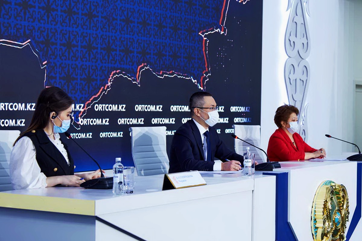 Разработка вакцины - это общая задача. Все наши подведомственные институты биологического профиля задействованы в этой работе – МОН