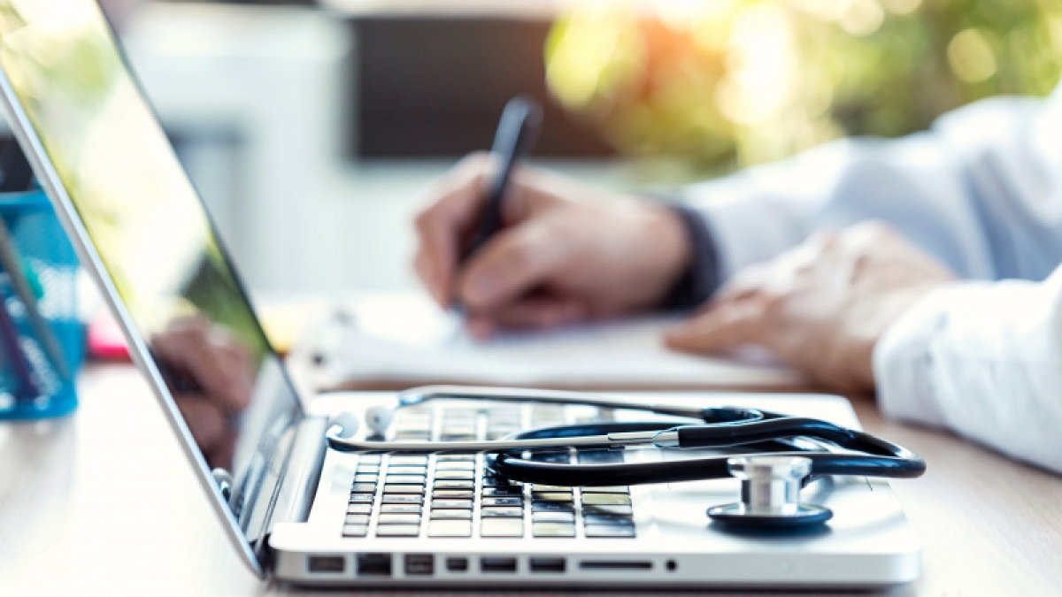 Б. Токежанов: Фондом выявлено 3,8 тысяч фактически не оказанных услуг