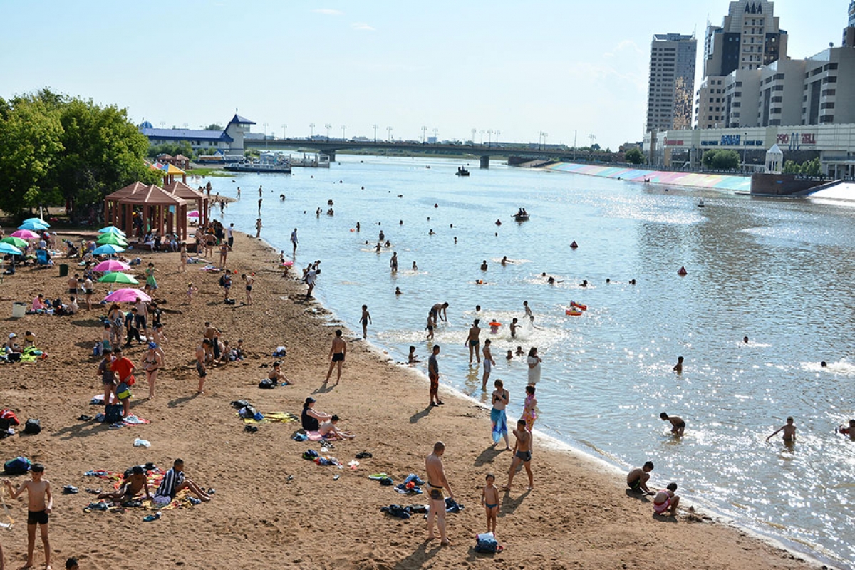 Сезон открыт. Глава МЧС напомнил, что купаться можно лишь в специально оборудованных и разрешённых местах