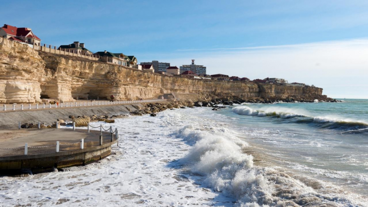 С. Трумов: в Актау успешно развивается пляжный туризм, в районах эко и этнотуризм