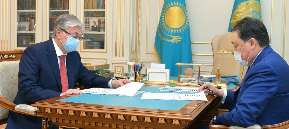 Глава государства принял Премьер-министра Аскара Мамина