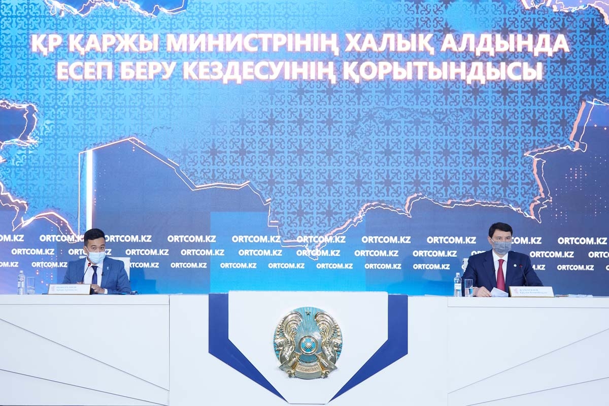 У нас была возможность, не наращивая госдолг и дефицит бюджета, привлечь трансферты из Национального фонда – министр финансов