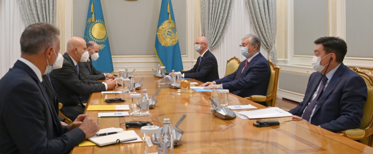 Глава государства принял Исполнительного директора компании «Эни С.п.А.» Клаудио Дескальци