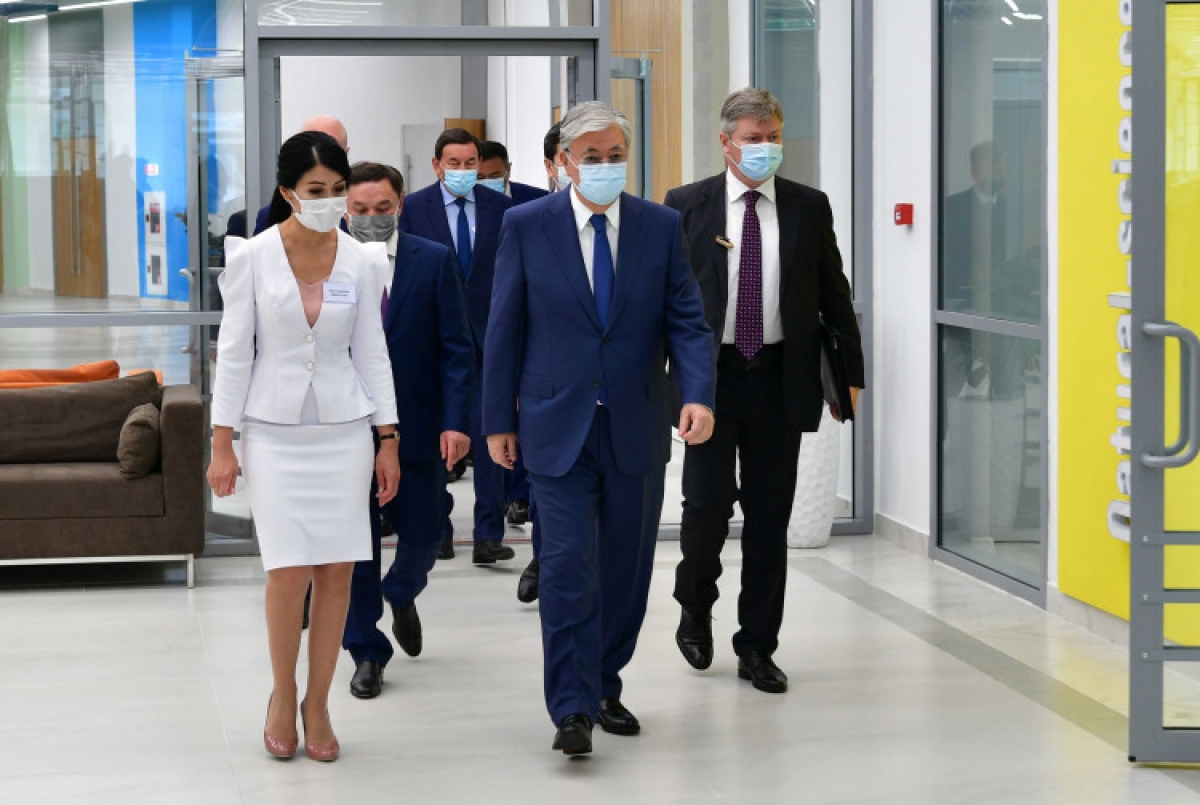 Глава государства посетил дворец «Bolashaq saraiy»