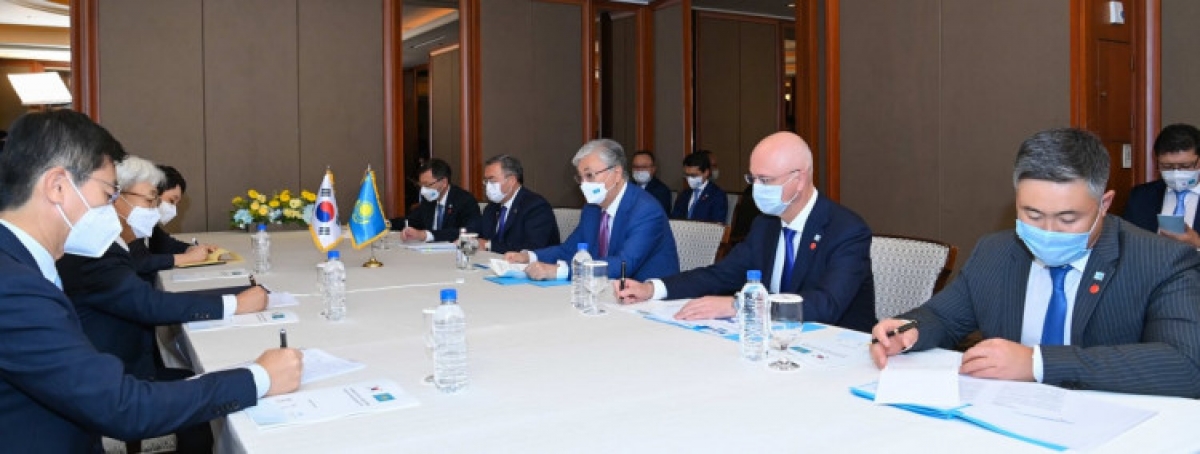 Касым-Жомарт Токаев встретился с руководителями крупных южнокорейских компаний