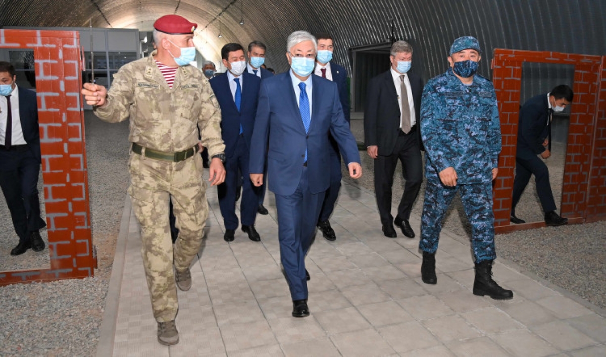 Президент Казахстана – Верховный главнокомандующий Вооруженными силами посетил учения «Кайсар-2021»