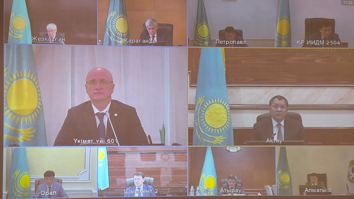 Роман Скляр провел совещание по подготовке к отопительному периоду