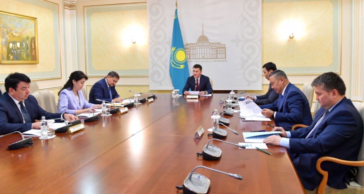 Государственный советник провел заседание Комиссии по вопросам противодействия коррупции