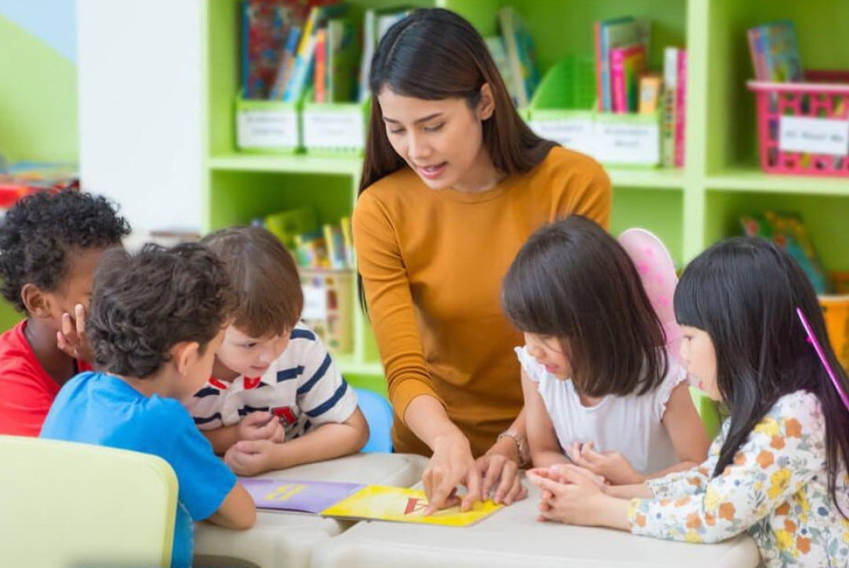Ерте жастағы балаларды дамыту институты өңірлерде тәрбиешілерге арналған курстар өткізеді