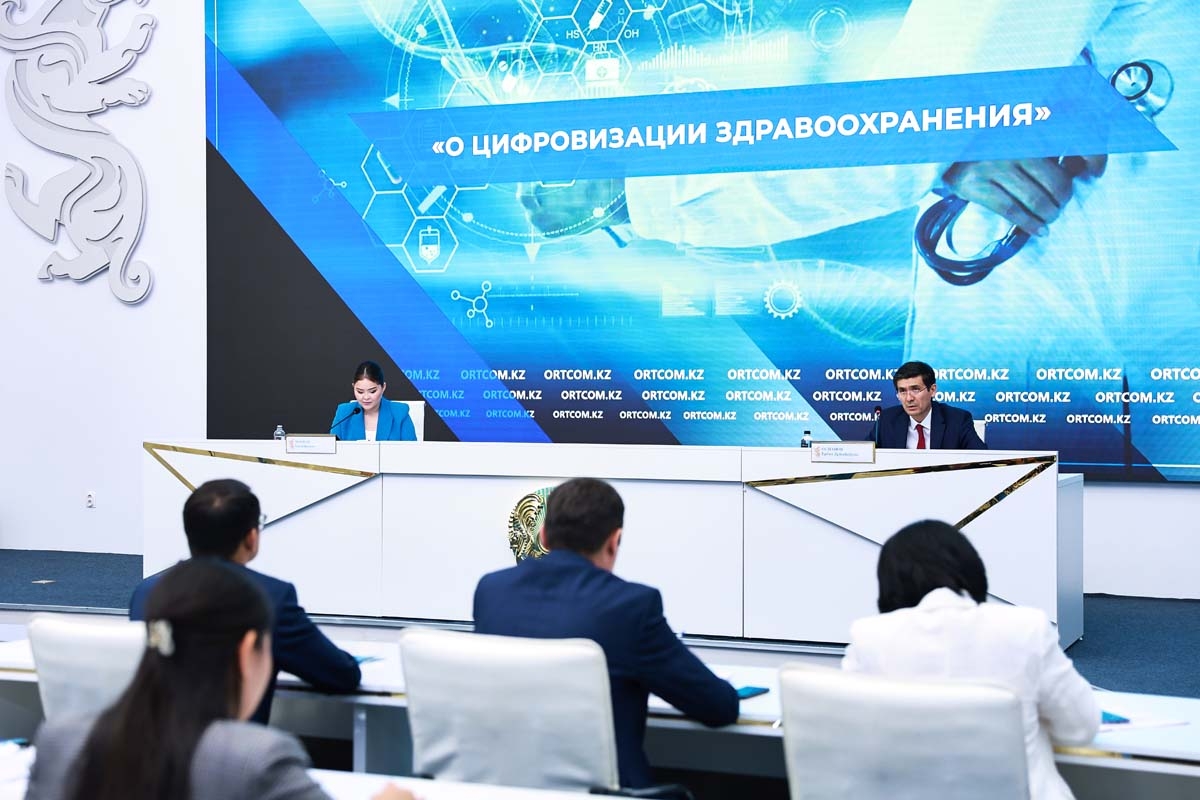 Нагрузка на врачей снизилась до 40% в РК