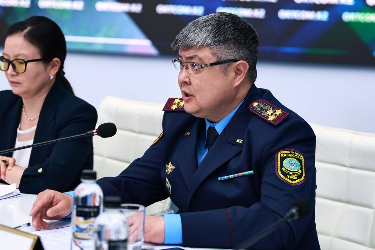 МЧС обучает детей, как вести себя в чрезвычайных ситуациях