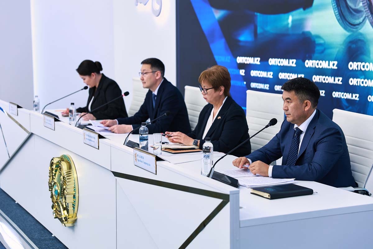 В Казахстане могут появиться программы интернатуры, выпускники которых будут работать только в селах