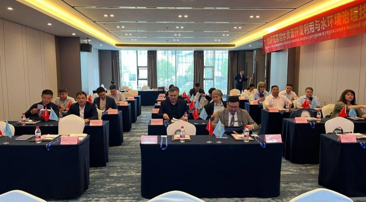 Казахстанские специалисты водной отрасли повышают квалификацию в Китае