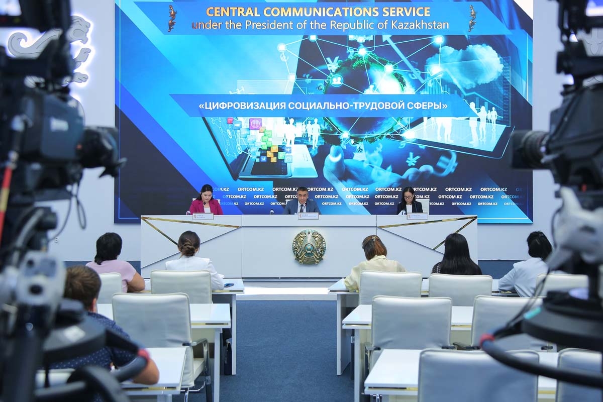Более 4 млн госуслуг оказано в социально-трудовой сфере с начала года в Казахстане