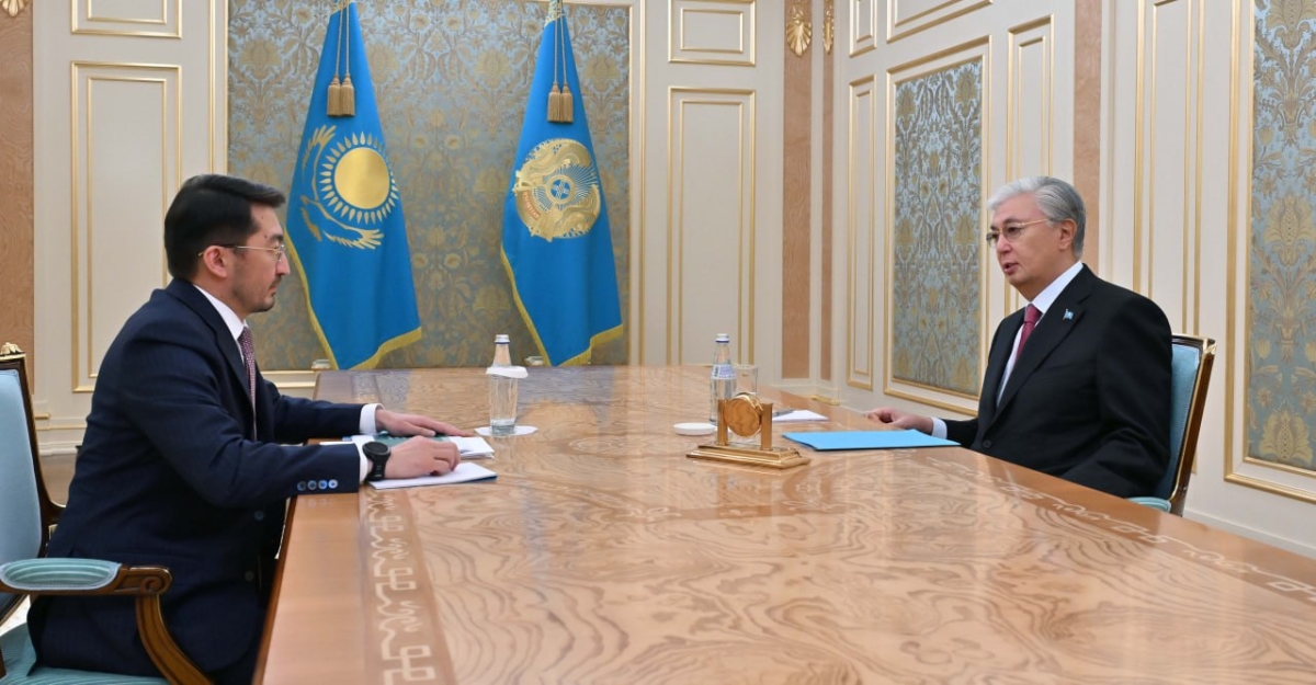 Глава государства принял вновь назначенного заместителя Премьер-министра – министра искусственного интеллекта и цифрового развития Жаслана Мадиева