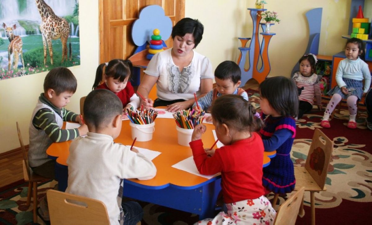 В Казахстане 41 тысяча педагогов получат надбавки от 30% до 50% за квалификационную категорию