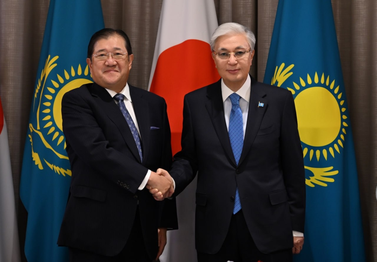 Президент Казахстана провел встречу с председателем совета директоров компании Mitsui Тацуо Ясунагой