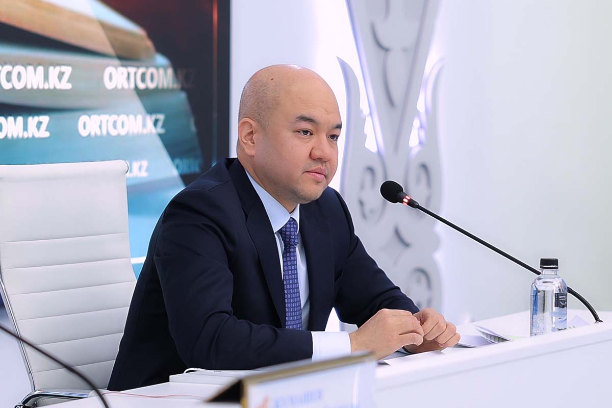 В Казахстане сократили административную нагрузку на педагогов и усилили защиту их прав