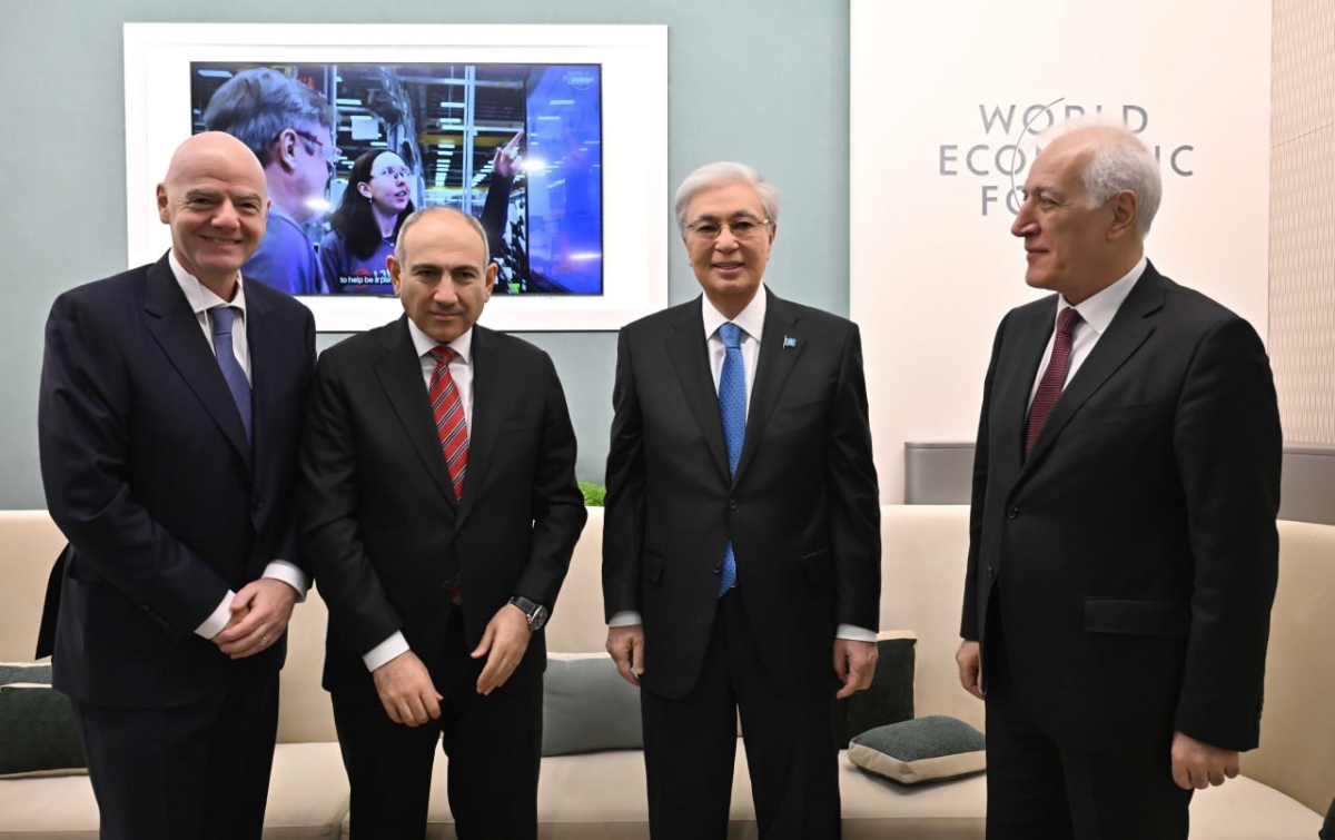 Глава государства провел ряд встреч в Давосе