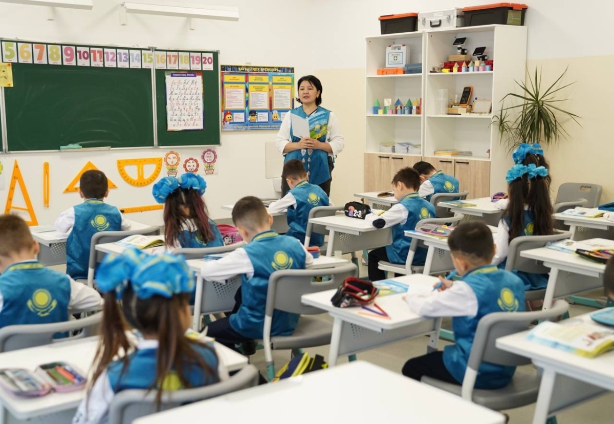 Казахстан вошел в число мировых лидеров по условиям труда педагогов