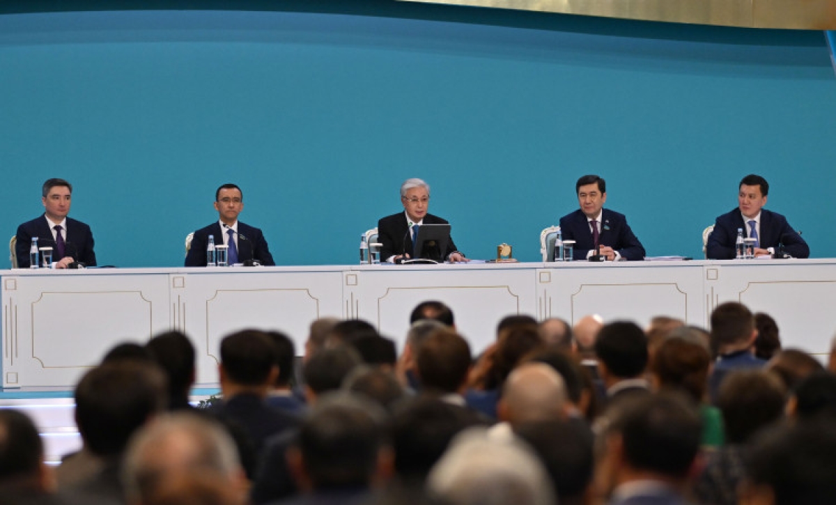 Глава государства выступил на ІІІ республиканском форуме депутатов маслихатов всех уровней